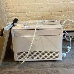 Air conditioner 12,000 BTU