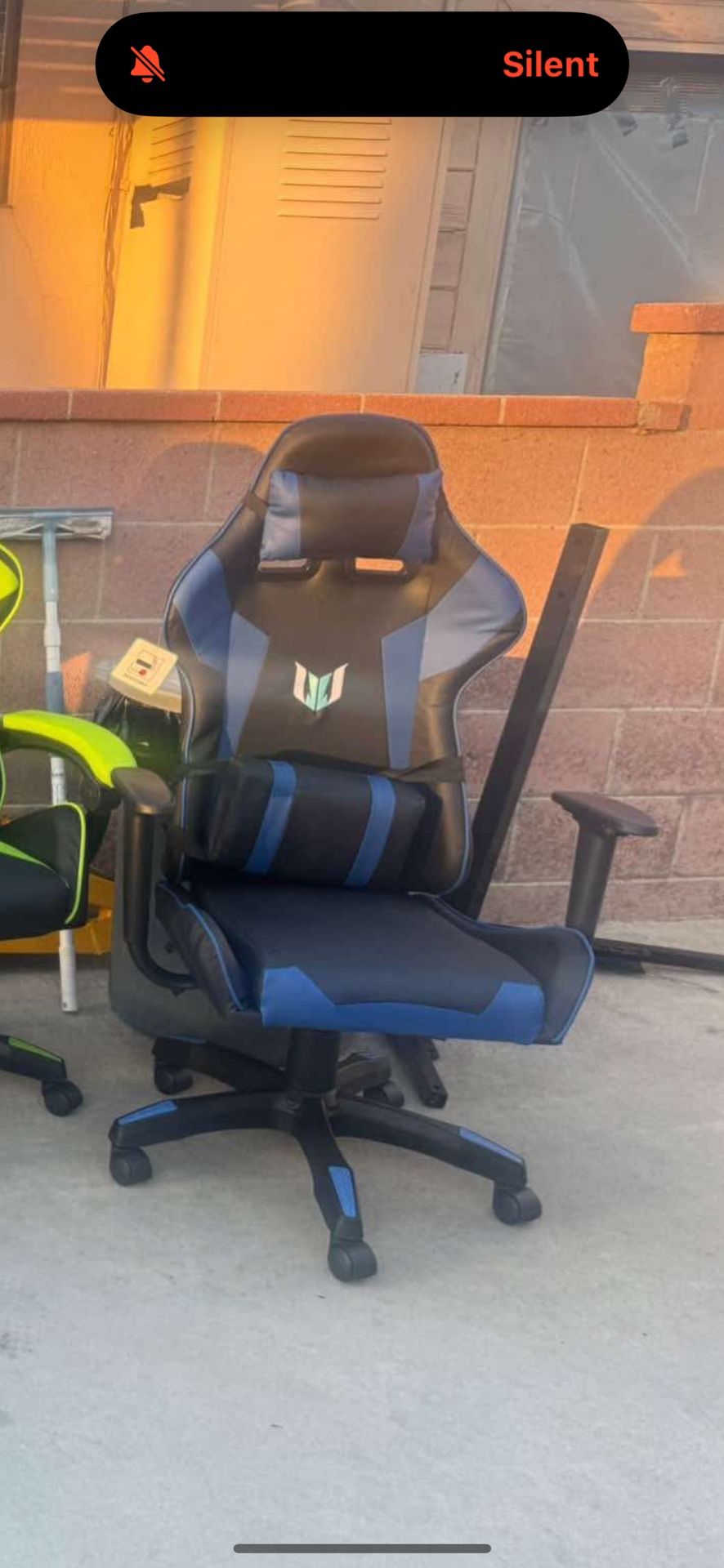 gaming chair with lumbar support pilloe and headrest