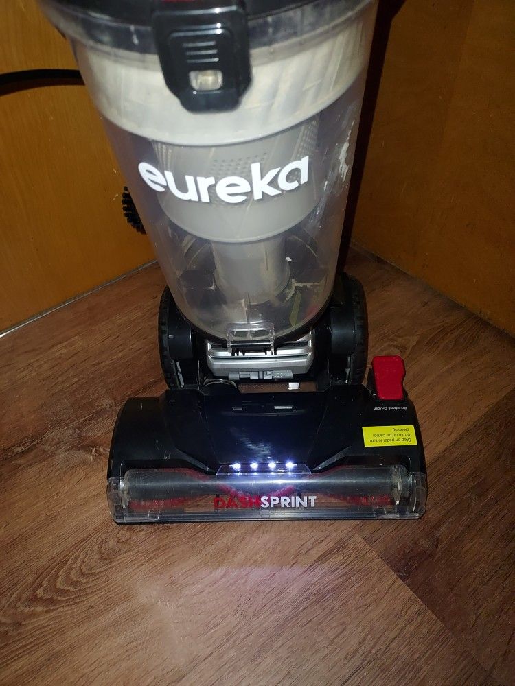 Eureka Dashsprint Model Ue610 Upright Bagless Vacuum Cleaner Assembly With Hose Assembly Wand Assembly Complete Set Of Attachments Plus Upholstery Pos