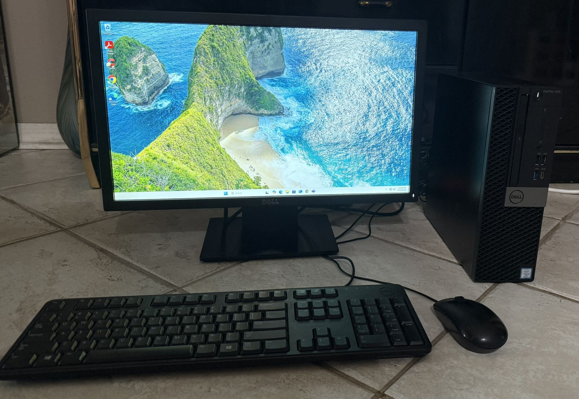 Desktop PC Win11 - Including Monitor Keyboard Mouse.  