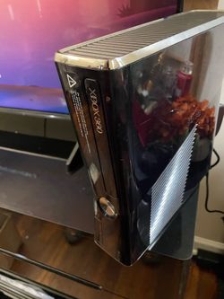 Xbox 360 w Controller & Cords