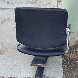 Free scrap metal chair