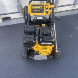 Pressure Washer Dewalt 3400 Psi Like New $399 Firm