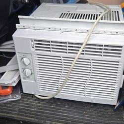 GE 5500 Air Conditioner 