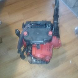 RED MAX BACKPACK BLOWER MODEL EBZ8000