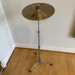 Zildjian K 14” Thin Dark Crash Drum Cymbal No Cracks Or Keyholing In Great Condition  & DW low profile lit weight stand $175 Cash In Ontario 91762