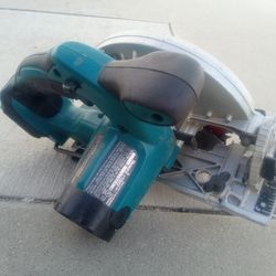 SIERRA - Makita XSS02Z 6-1/2" Circular Saw – Excellent