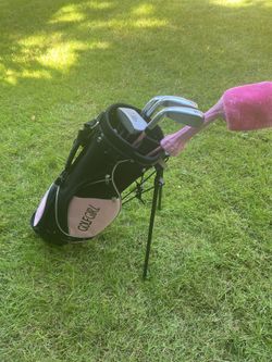 Golf Girl brand Jr. golf clubs and bag
