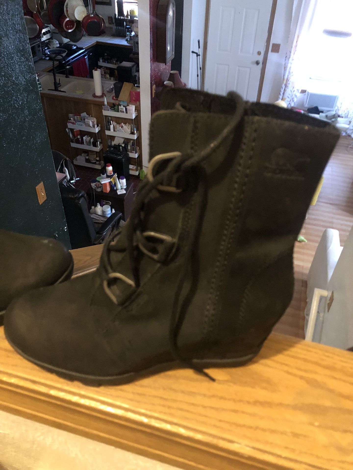 Sorel Boots Black Size 8.5