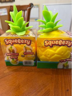 Sunny Days Pineapple Squeezy