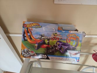 star wars hot wheels race