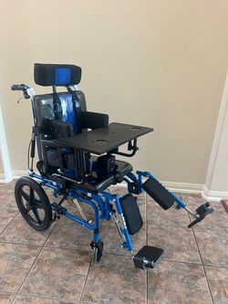 Pediatric Reclining Wheelchair – Adjustable – Open Box