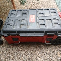 Milwaukee
PACKOUT Tool Chest - Trades Welcome