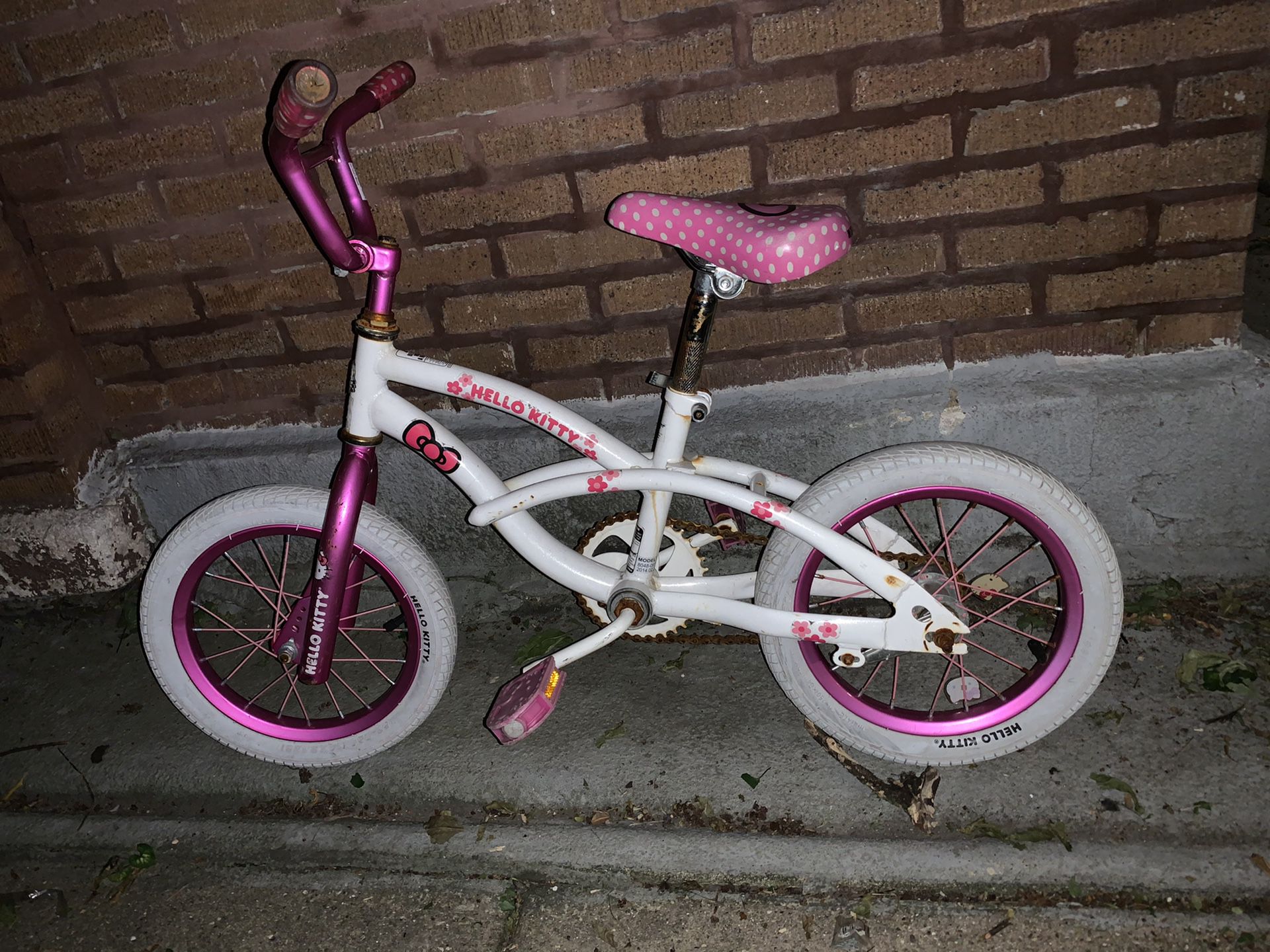 Little girl bike wheels size 14’(open for offers)