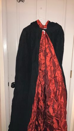 63” Deluxe Cape