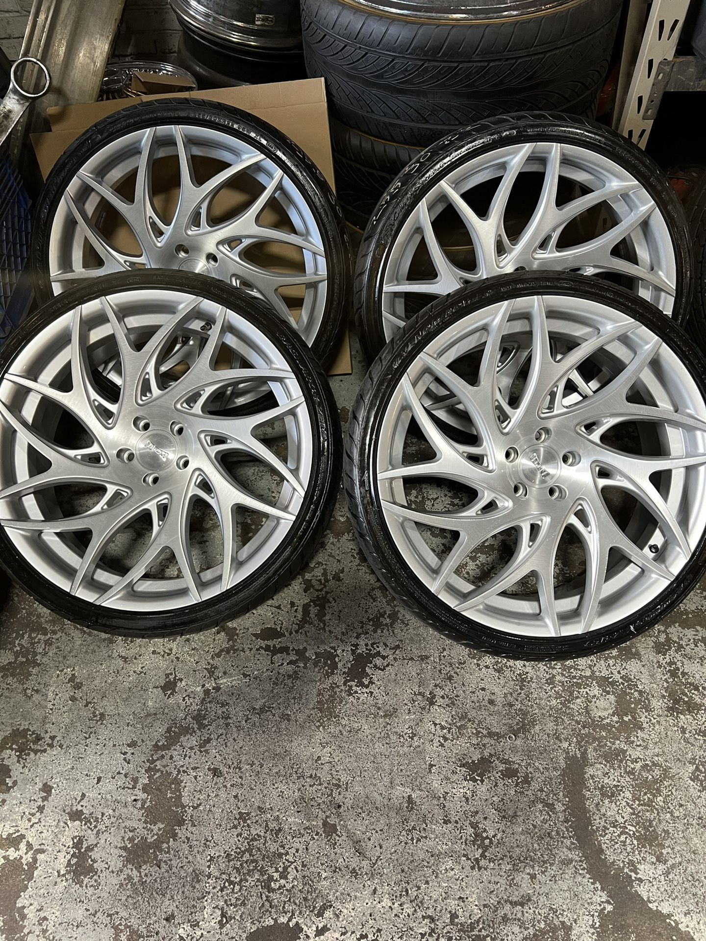 22” Dub Goat 🐐 Wheels And Tires 5x114.3 35mm 22x9 255/30/22 Venom Power Tires