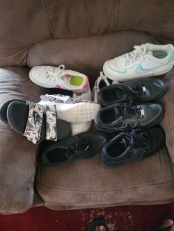 Bundle of 5 pair of tennis shoes and 1 sandals