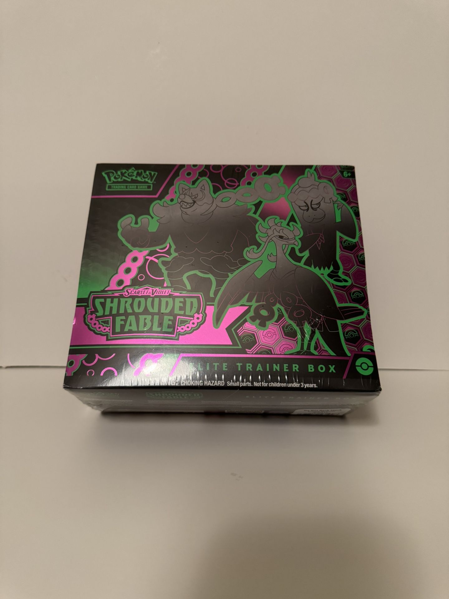 Pokemon Shrouded Fable Elite Trainer Box