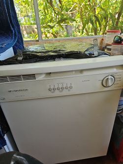 Fridgidaire gallery white standard size