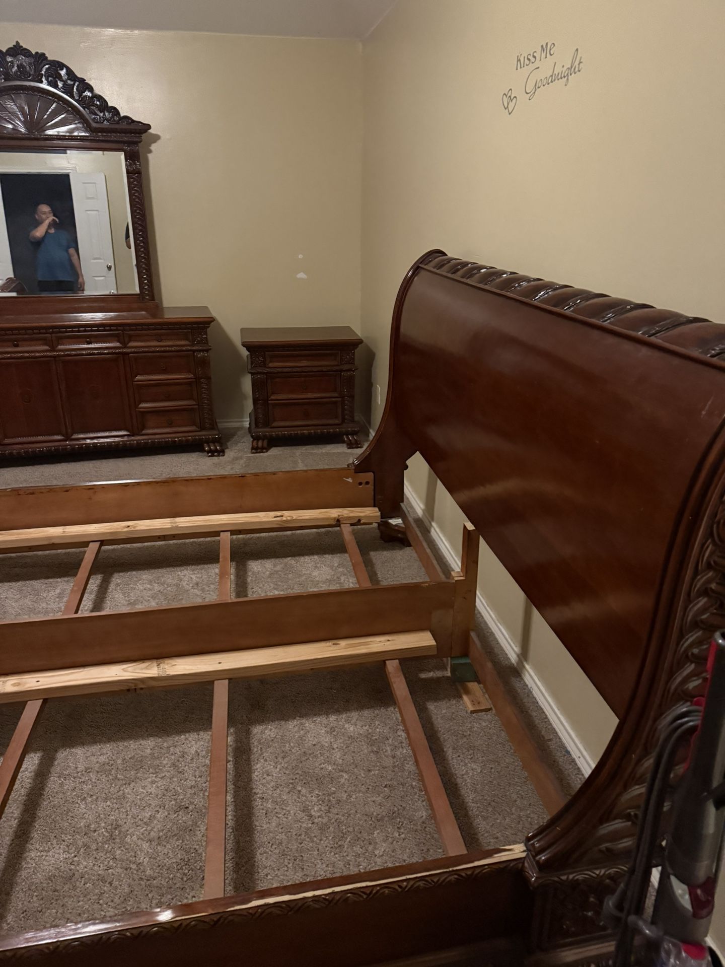 Cherry Wood King Size Bedroom Set