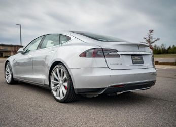 21's Toyo Tires 2014 Tesla Model S