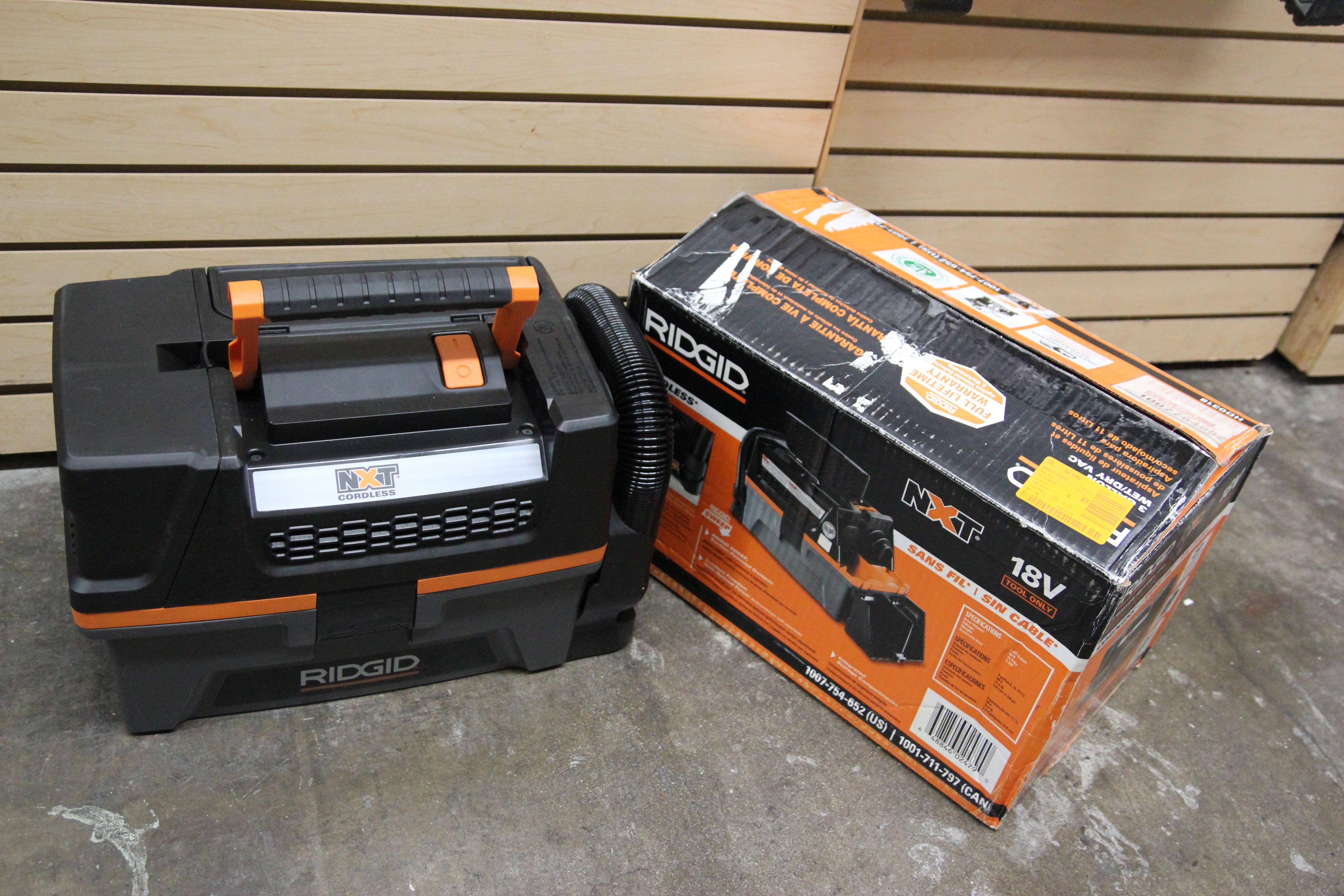 RIDGID NXT 3 Gallon 18V Cordless Wet Dry Vacuum
