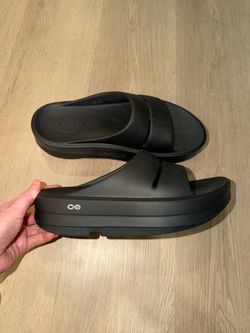 OOfos OOahh slide recovery sandals womens 11 mens 9