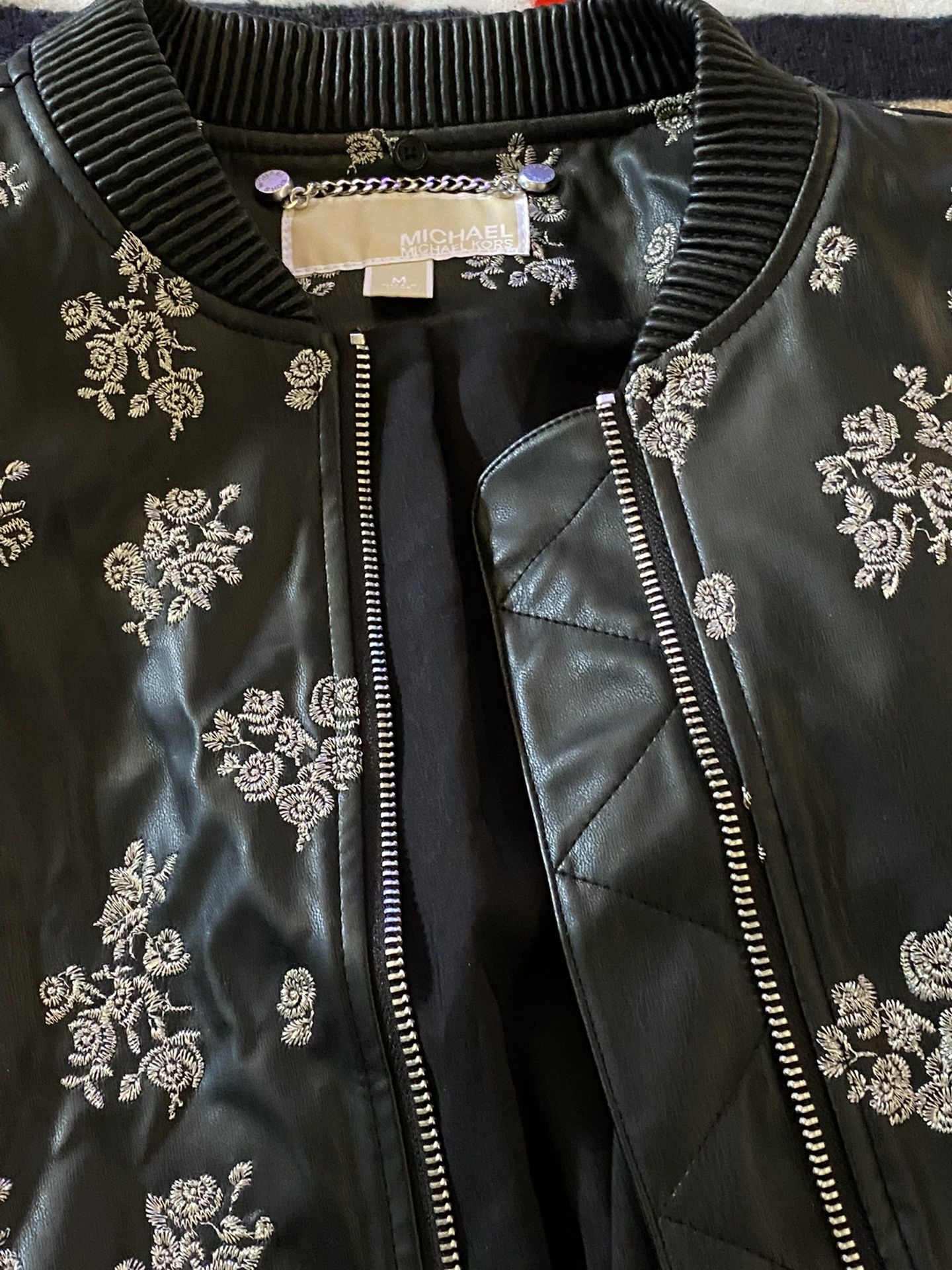 Bolsas De Ropa Seminueva De Mujer