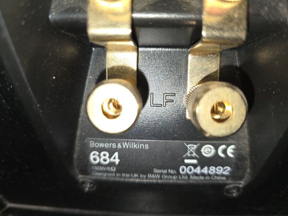 2 Speakers B&w 684