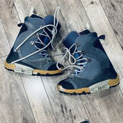 BURTON SNOWBOARDING BOOTS WOMENS SIZE 7