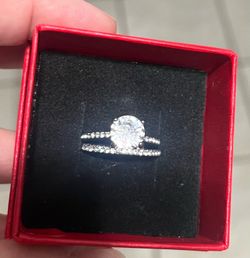 Beautiful Sterling Silver Ring (sz 7)