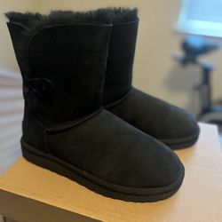 Ugg Bailey Button 
