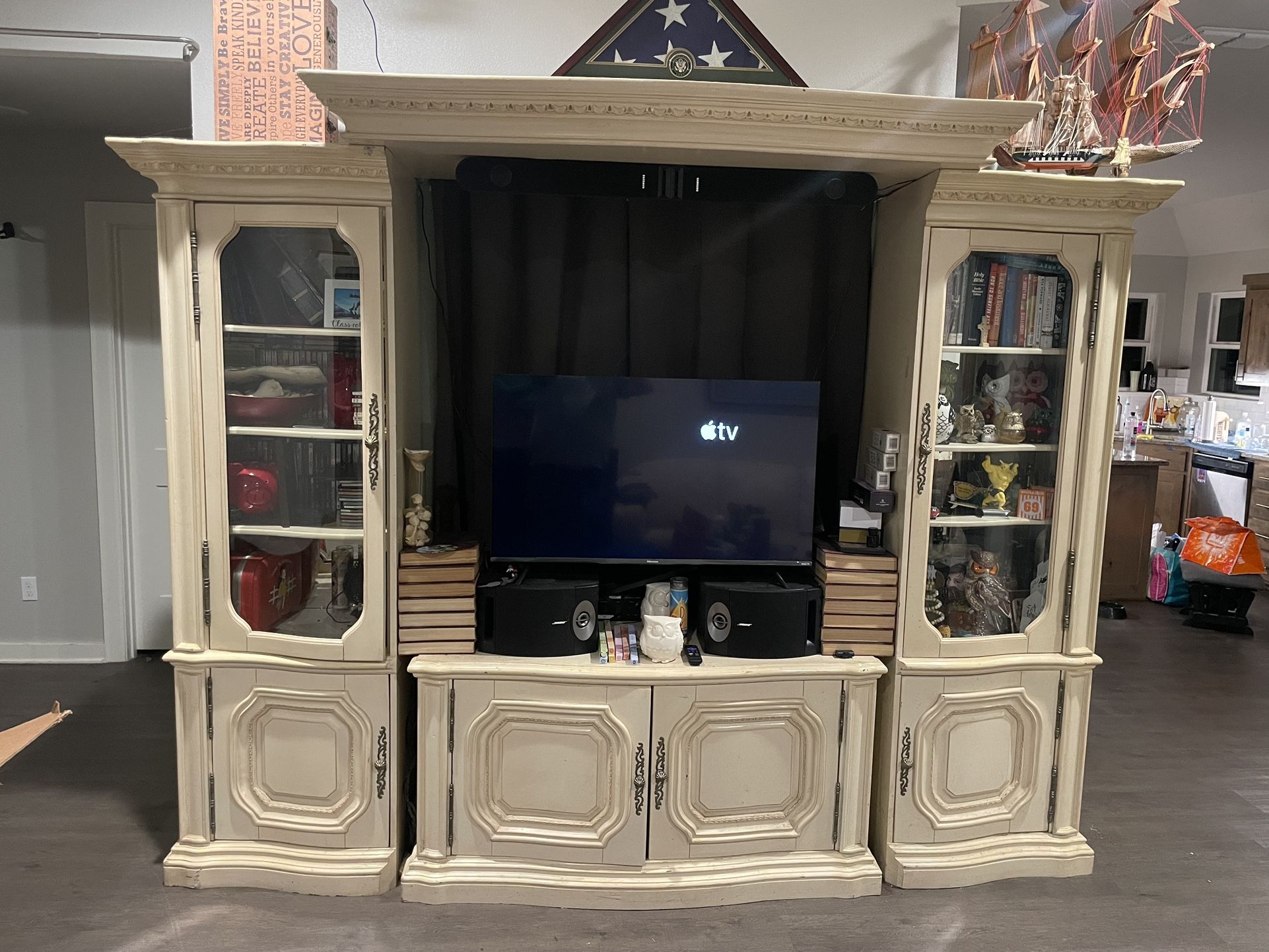 Entertainment center White