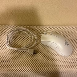 Razer DeathAdder Essential White RZ01-0254 Optical USB Wired Gaming Mouse