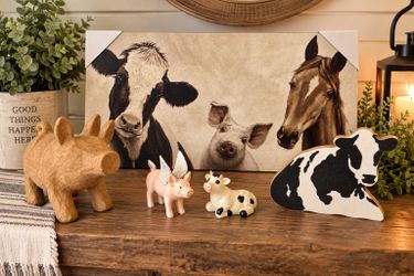Farmhouse Farm Animal Décor