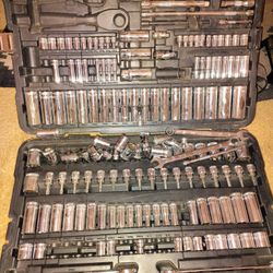 DeWalt 1/4 3/8 1/2 Mechanic Set For $150