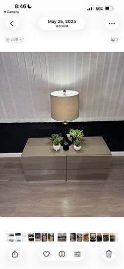 Nightstands (2)/Lamp/Small Table Plants