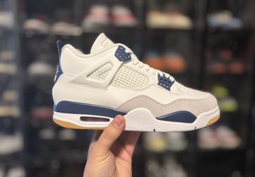 DS Nike Sb Jordan 4 “Navy”  Size 8.5
