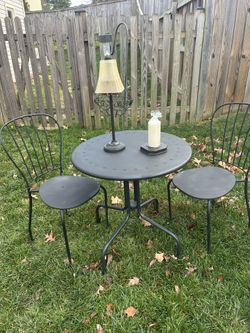 IKEA Bistro Table With 2 Chairs