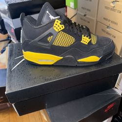 Jordan 4 Yellow Thunder 