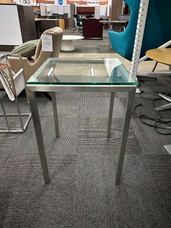 Office Glass Squared End Table - 18" x 18"
