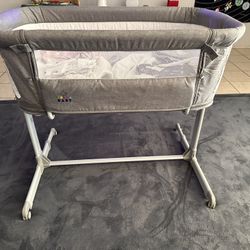 Baby Bassinet, Bedside Sleeper, Playpen, & Easy Folding Portable Crib Grey