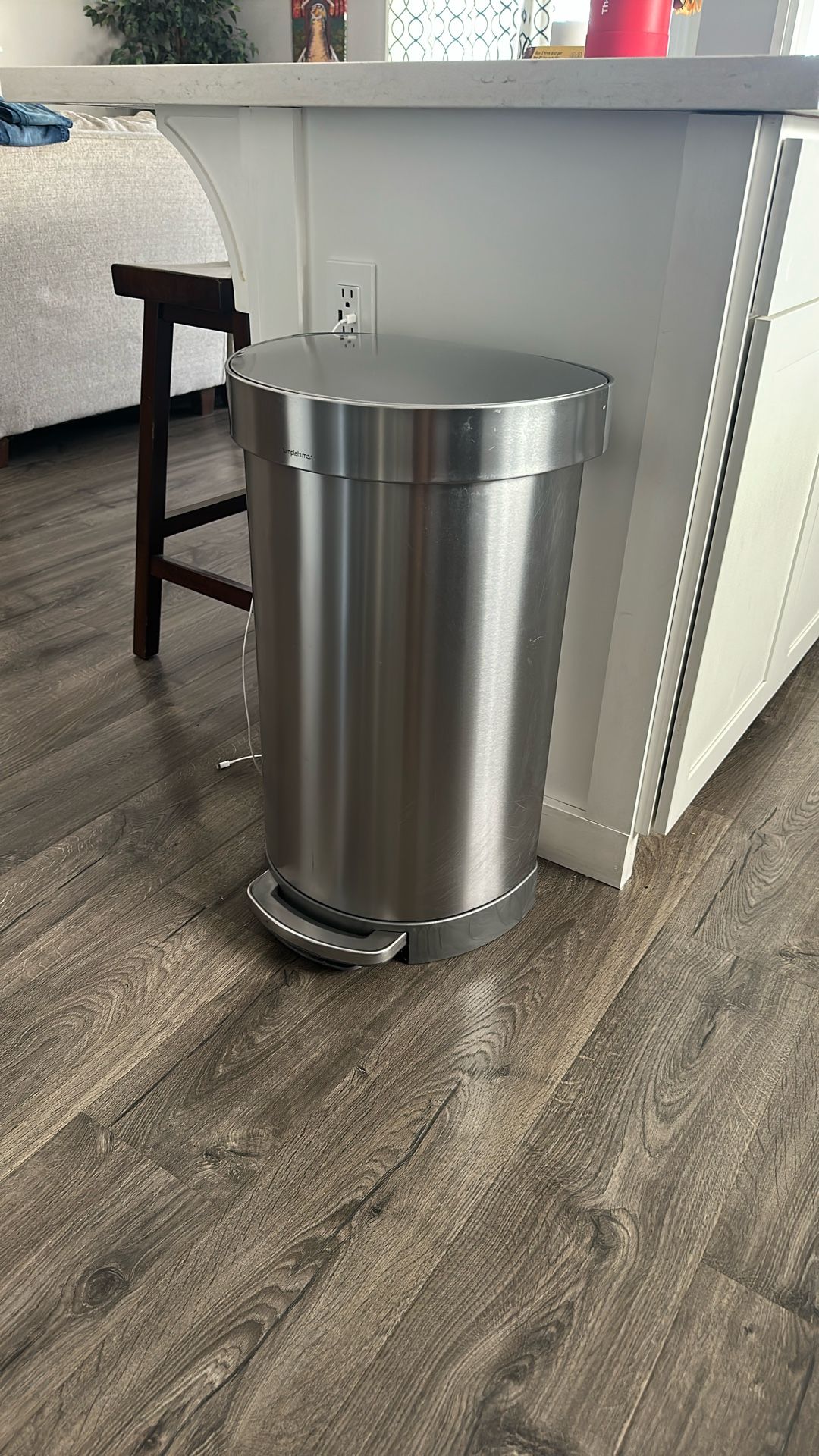 Simple Human Garbage Can
