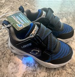 Toddler Boy Light Up Shoes Size 7