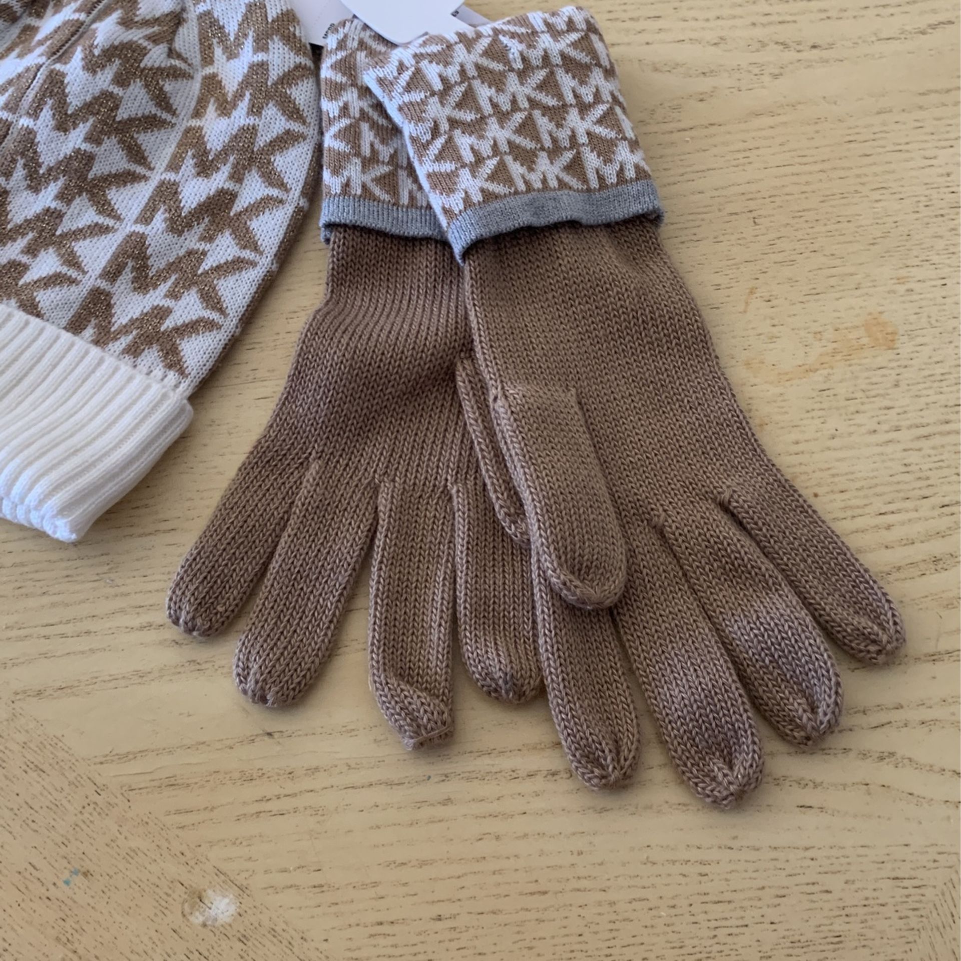 Set Of Michael Kors Beanie And Gloves