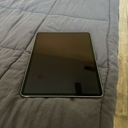 iPad Pro 12.9 inch (silver) 256 GB 6th generation