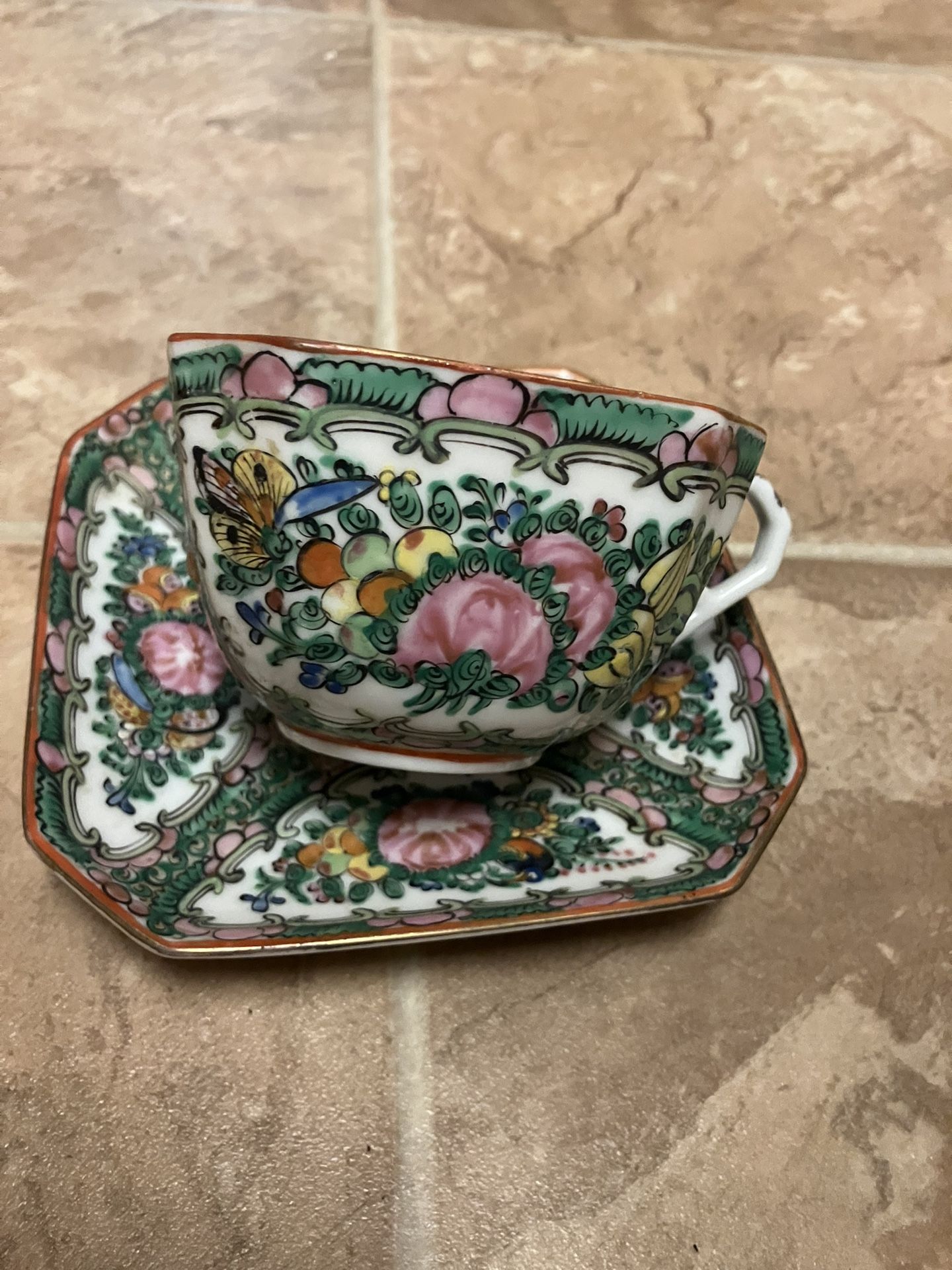 Antique Familia, Rose, teacup and saucer