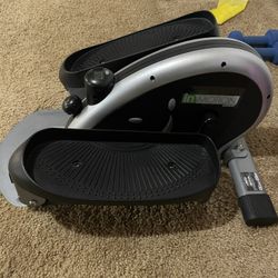 Stamina InMotion E-1000 Elliptical Trainer