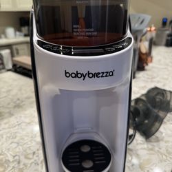 Baby Brezza Formula Pro