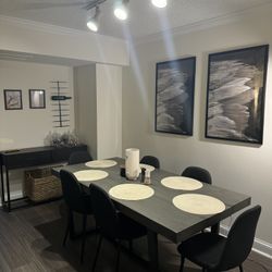 Dinner table and chairs 